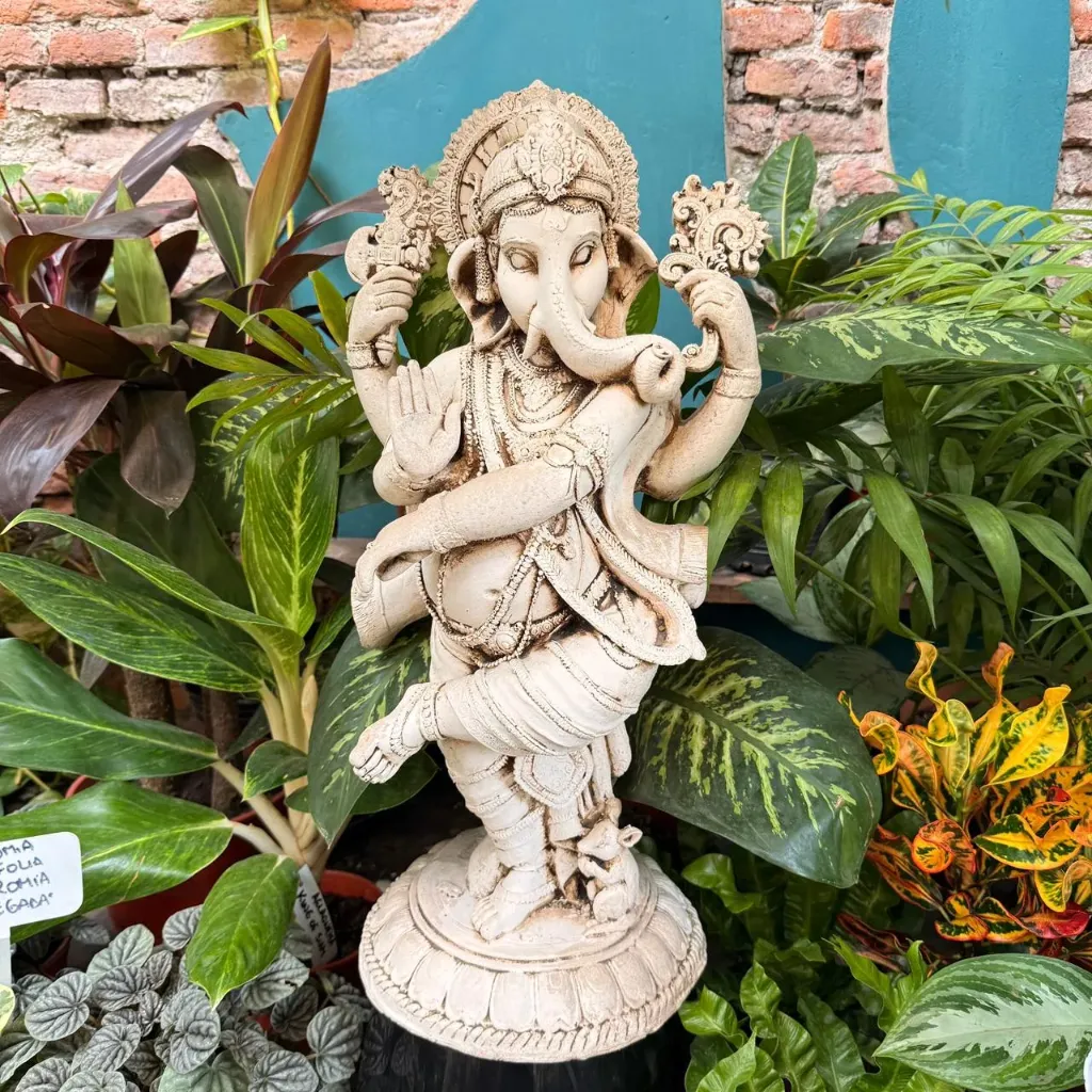 Ganesha danzante