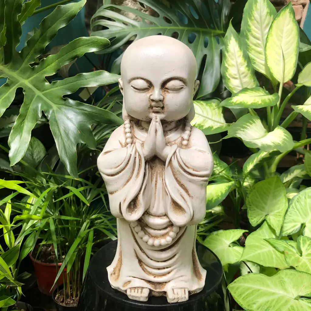 [90084] Monje Rezando con Collar 33cm